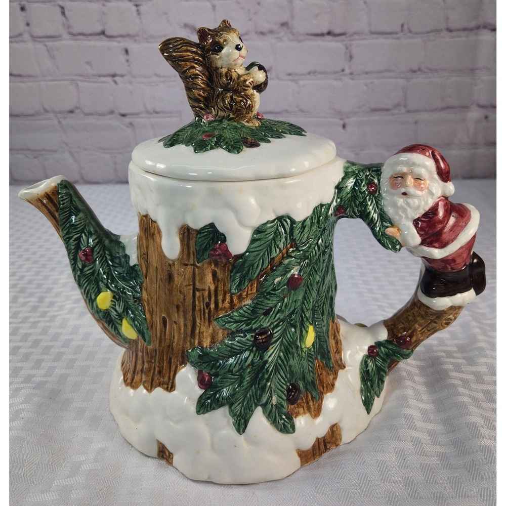 Vintage Christmas Santa Squirrel Tree Trunk Ceramic Teapot Holiday Decor 9in